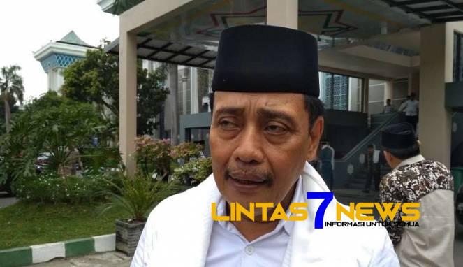 Ketua nu jatim hasan mutawakkil alallah di masjid-al akbar surabaya