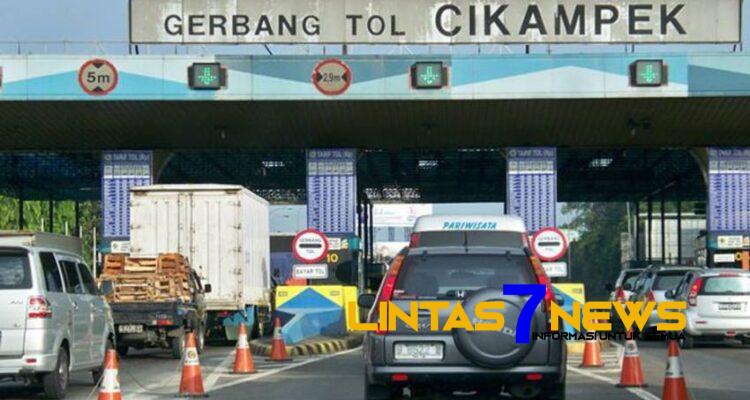 Arus Lalin Tol Japek Arah Cikampek Dialihkan Keluar KM 68 GT Kalihurip