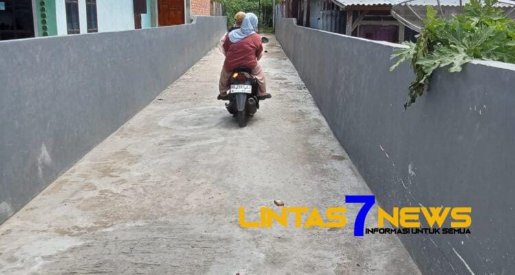 Warga Kelilik Dukung Pembangunan Rabat Beton, Kades Berlian Azari, S.Pd: "Kami Bekerja untuk Masyarakat"