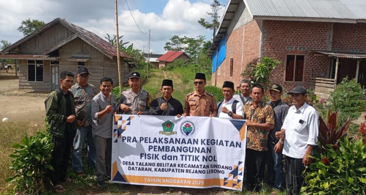 Pelaksanaan Pra-Pelaksanaan Pembangunan Titik Nol dan Pembagian BLT Tahap Satu di Desa Talang Blitar