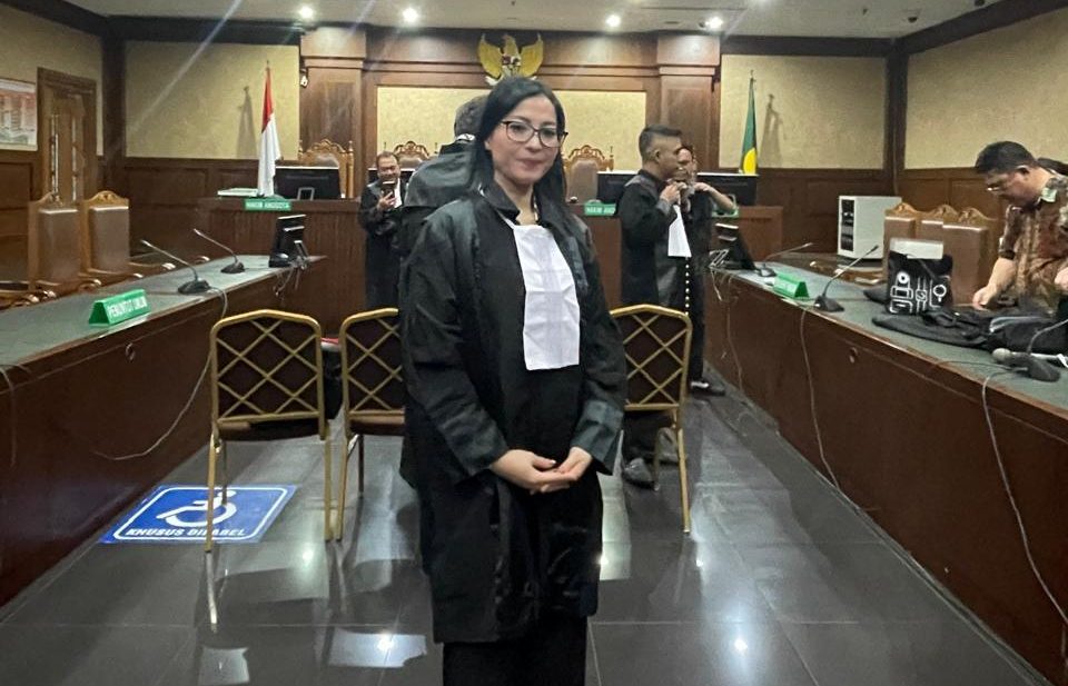 Brina Mariana, “Perspektif Hukum dan Masukan Kebijakan Penanganan Kasus Narkoba di Indonesia”