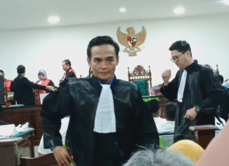 Dikebut, Ditahan, Dituntut Tinggi: Ada Apa dengan Perkara Risan Toyo