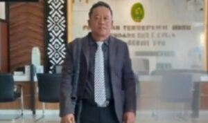 Sorotan Tajam!! Gubernur Papua Barat Daya Nekat Lantik DPRK Sorong Selatan, Kuasa Hukum Siap Laporkan ke Kemendagri