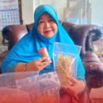 Dari Karah Indah Surabaya, UMKM Mama Cie Kembangkan Rempeyek dan Dari Karah Indah Surabaya, UMKM Mama Cie Kembangkan Rempeyek dan Sambal Aneka Rasa