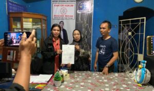 Peta yang Berbeda, Sertifikat yang Dipertanyakan