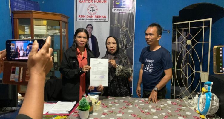 Peta yang Berbeda, Sertifikat yang Dipertanyakan