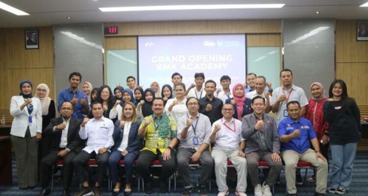 Tanri Abeng University Kampus Tangerang, Gelar Kerjasama industri dan Membentuk KMK Academy